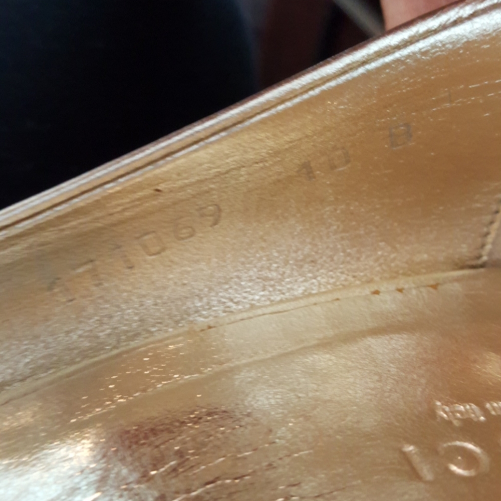 Shoes - Picture 5 of 8